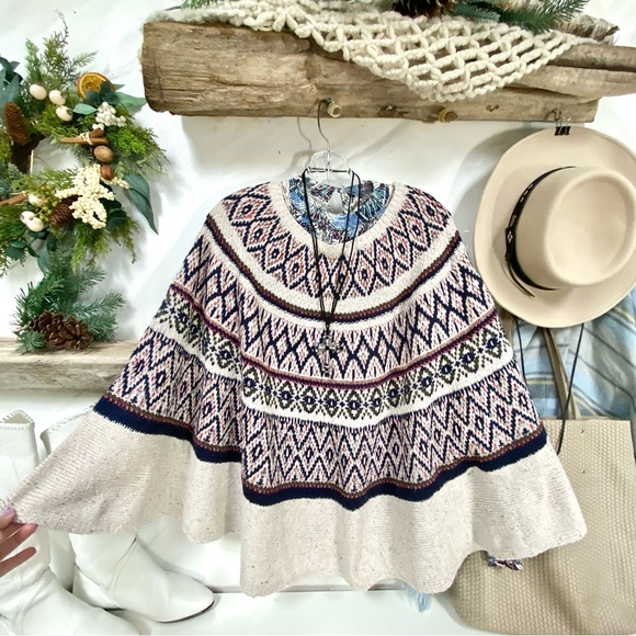 Wool blend poncho knit sweater w Aztec/southwestern/praire/fairisle/cottage vibe - Picture 2 of 12